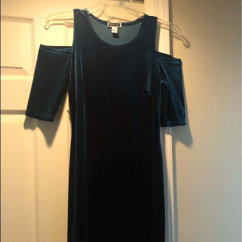 Velour cold shoulder bodycon dress